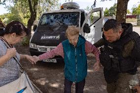 Ukraine War Civilians Evacuation - Kostyantynivka
