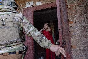 Ukraine War Civilians Evacuation - Kostyantynivka