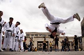 Athletes demonstrate Against Cut in the 2026 Budget of Colombia's Ministery of Sports