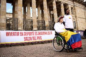 Athletes demonstrate Against Cut in the 2026 Budget of Colombia's Ministery of Sports