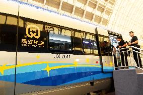 China First Chinese Standard Intelligent Urban Train Unveiled