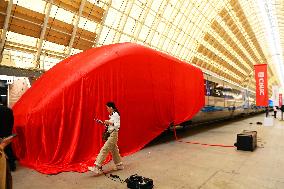 China First Chinese Standard Intelligent Urban Train Unveiled