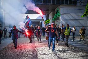 Railway Unions Protesters Inside Bercy - Paris