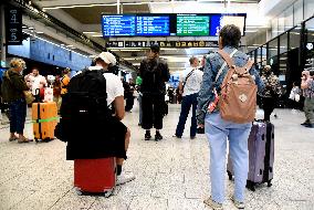 Transport Strike At Montparnasse Railway Station - Paris