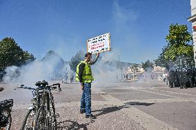 Nationwide Strikes Over Budget - Lyon