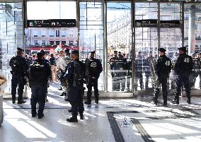 Transport Strike At Gare Du Nord Railway Station - Paris