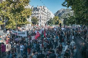 Nationwide Strikes Over Budget - Grenoble