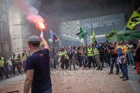 Railway Unions Protesters Inside Bercy - Paris
