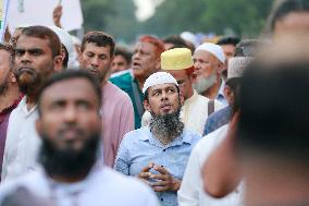 Islamic Parties Demonstrate - Dhaka