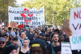 Nationwide Strikes Over Budget - Paris