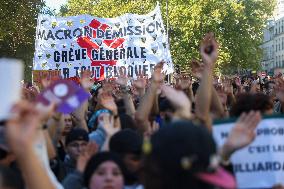 Nationwide Strikes Over Budget - Paris