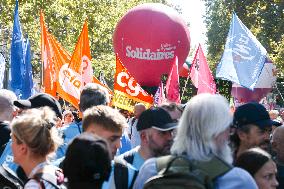 Nationwide Strikes Over Budget - Paris