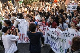 Nationwide Strikes Over Budget - Paris