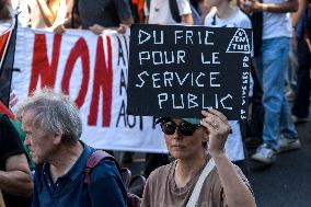 Nationwide Strikes Over Budget - Paris