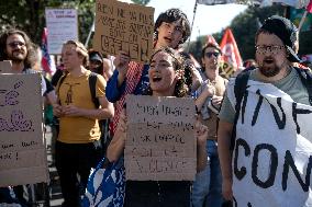 Nationwide Strikes Over Budget - Paris