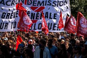 Nationwide Strikes Over Budget - Paris