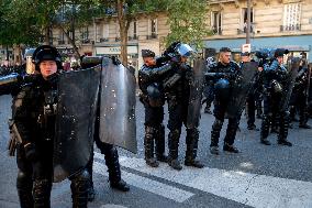 Nationwide Strikes Over Budget - Paris