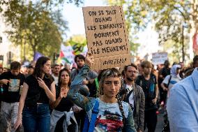 Nationwide Strikes Over Budget - Paris