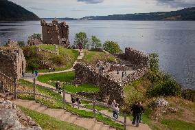 Illustration Scotland Highlands Loch Ness Urquhart Castle