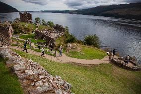 Illustration Scotland Highlands Loch Ness Urquhart Castle