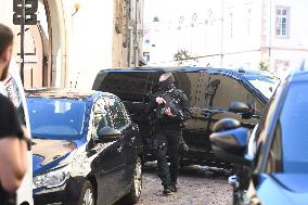 Arrival of Nordhal Lelandais at Courthouse - Colmar