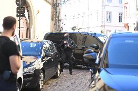 Arrival of Nordhal Lelandais at Courthouse - Colmar