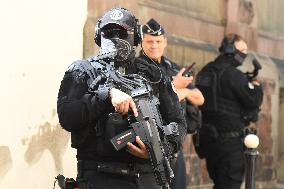 Arrival of Nordhal Lelandais at Courthouse - Colmar