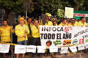 Demonstration by Firefighters and Forest Firefighters - Malaga