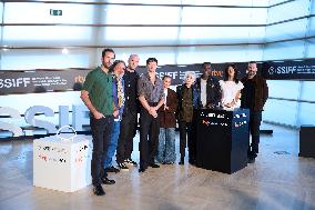 73rd San Sebastian International Film Festival - Le Cri des Gardes  The Fence Photocall