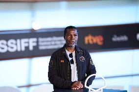 73rd San Sebastian International Film Festival - Le Cri des Gardes  The Fence Photocall