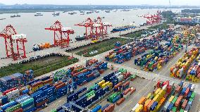 China Nanjing Longtan Port Containers