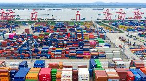 China Nanjing Longtan Port Containers