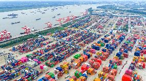 China Nanjing Longtan Port Containers