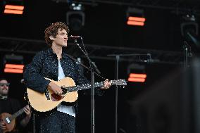 Fete de l'Humanite - Aliocha Schneider Concert