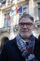 Palestinian flag raising ceremony at Saint-Denis town hall - Saint-Denis