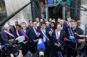 Palestinian flag raising ceremony at Saint-Denis town hall - Saint-Denis