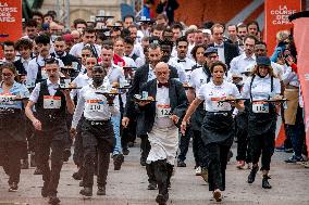 Traditional Waiters Race - Paris