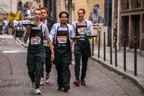 Traditional Waiters Race - Paris