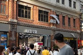 ANTA ARC'TERYX Crisis