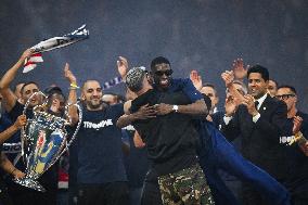 PSG celebrates Champions League trophy at Parc des Princes - FA