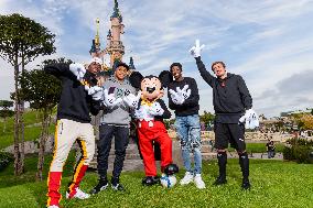 Pogba, Mbappé, Dembélé and Griezmann at Disneyland Paris