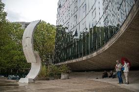 Illustration - Communist Party Headquarters - Paris