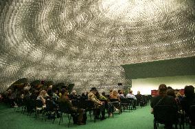 Illustration - Communist Party Headquarters - Paris