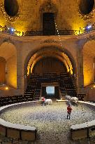 Illustration - Chantilly