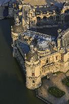 Illustration - Chantilly