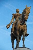 Illustration - Chantilly