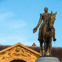 Illustration - Chantilly