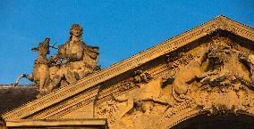 Illustration - Chantilly