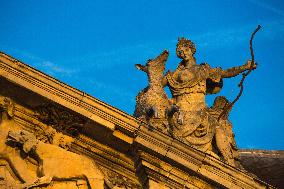 Illustration - Chantilly