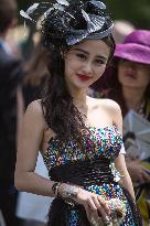 Illustration - Chantilly